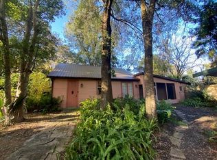 237 Cortez Ave, De Leon Springs, FL 32130