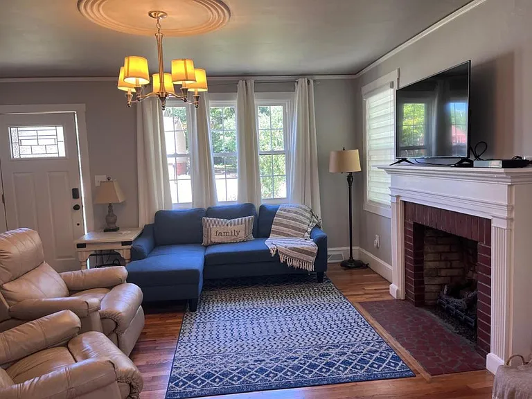 406 S B St — Photo 9
