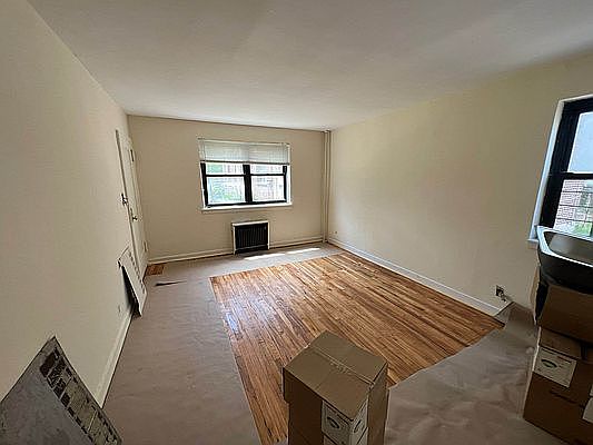 4th image of 170-02 Foch Blvd #A