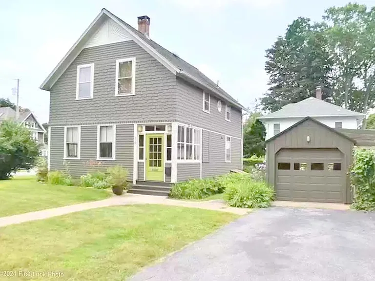 74 Meadow Ave — Photo 1