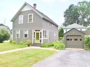 74 Meadow Ave, South Kingstown, RI 02879