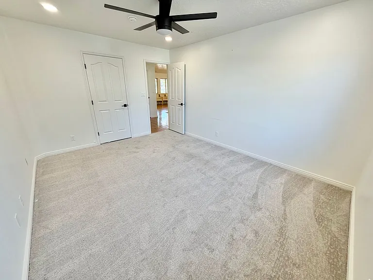 3519 S 1470 W — Photo 14