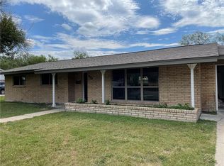 802 E Henderson St, Bishop, TX 78343