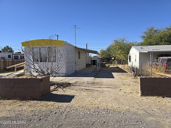 2nd image of 4701 N Camino Feliz