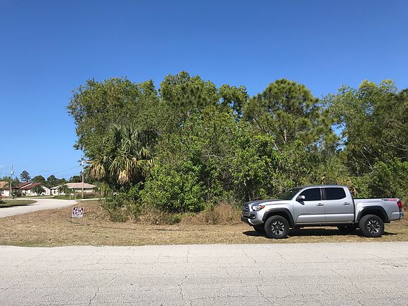 5th image of 3082 SE East Blackwell Dr