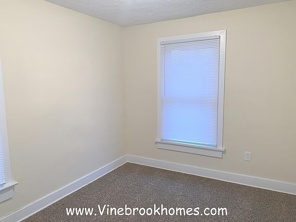 5th image of 1229 Edward Dr