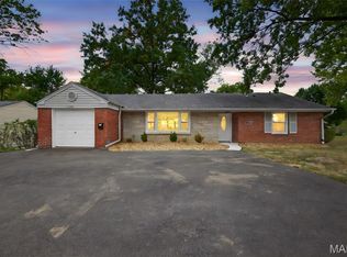 11922 Big Bend Rd, Saint Louis, MO 63122