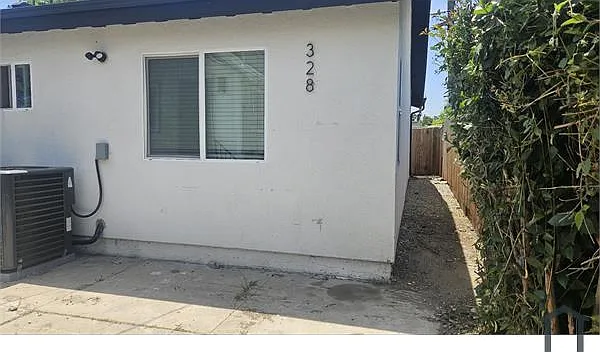 3 bed, 1311 sqft, $2,800 — Photo 2