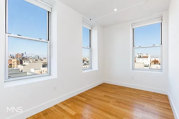 Rented by MNS Marketing | media 43