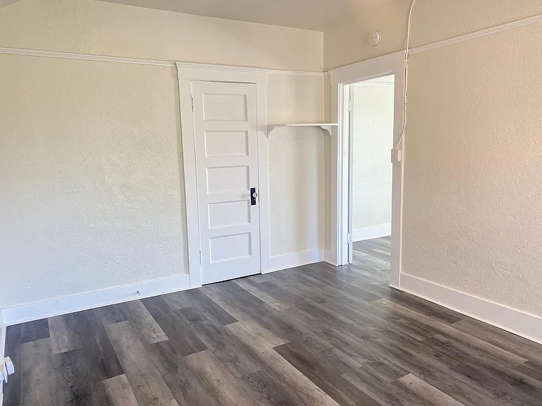 4330 Essex St — Photo 7