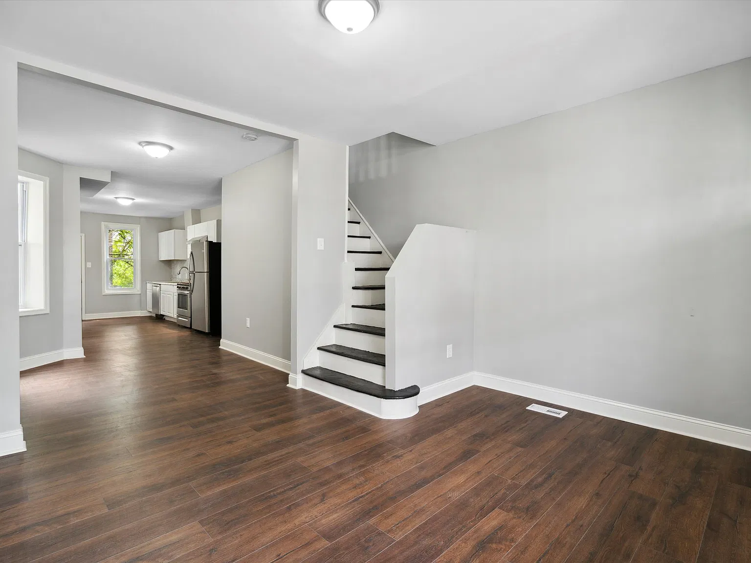 5246 Reinhard St — Photo 4