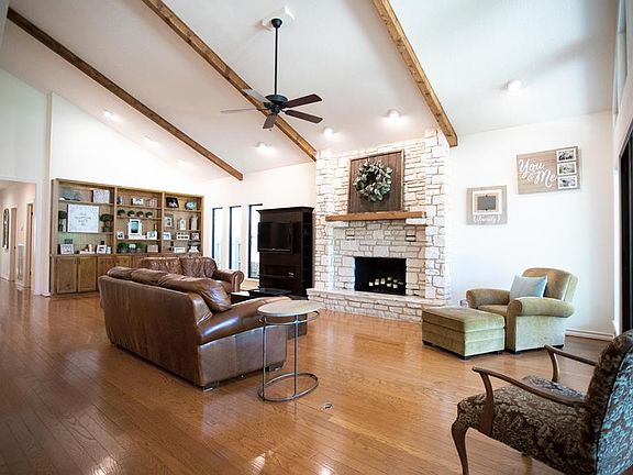 3rd image of 2317 Birkdale Ln