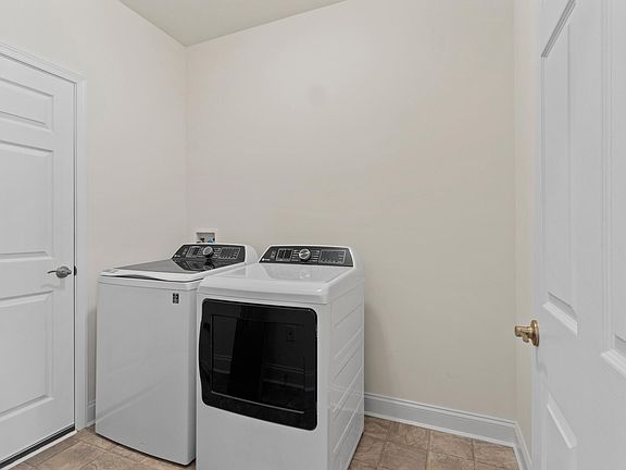 5th image of 24072 Bunting Cir