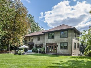 197 Coolidge Hl, Cambridge, MA 02138