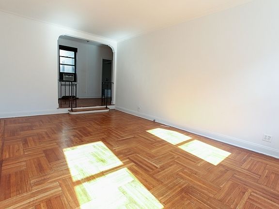 3rd image of 315 W 21st St APT 5C