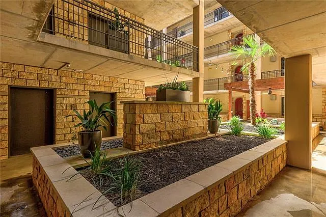 1812 West Ave #501 — Photo 31