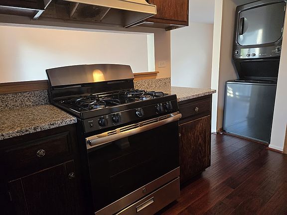 4th image of 17448 Sauk Dr