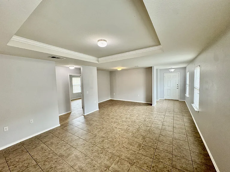 5816 Knoll Pines Pass — Photo 5