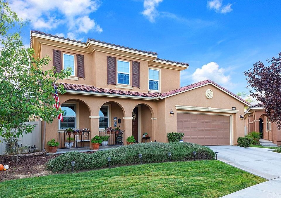 1st image of 27229 Avon Ln