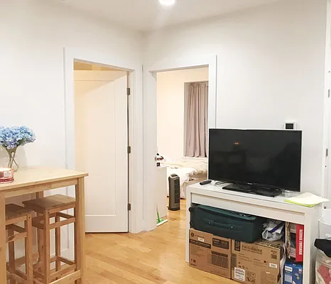 Rented by Bohemia Realty Group | media 27