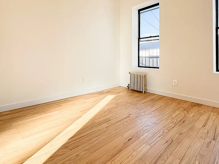 200 Mott St #12 — Photo 5