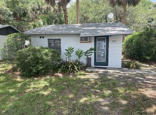 129 Dora Ave, Tavares, FL 32778