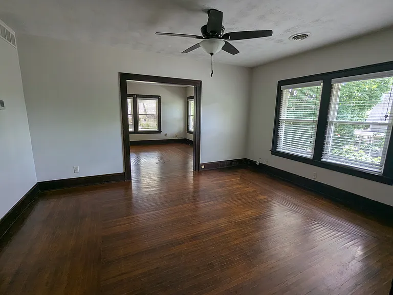 308 Stanley St #3 — Photo 5