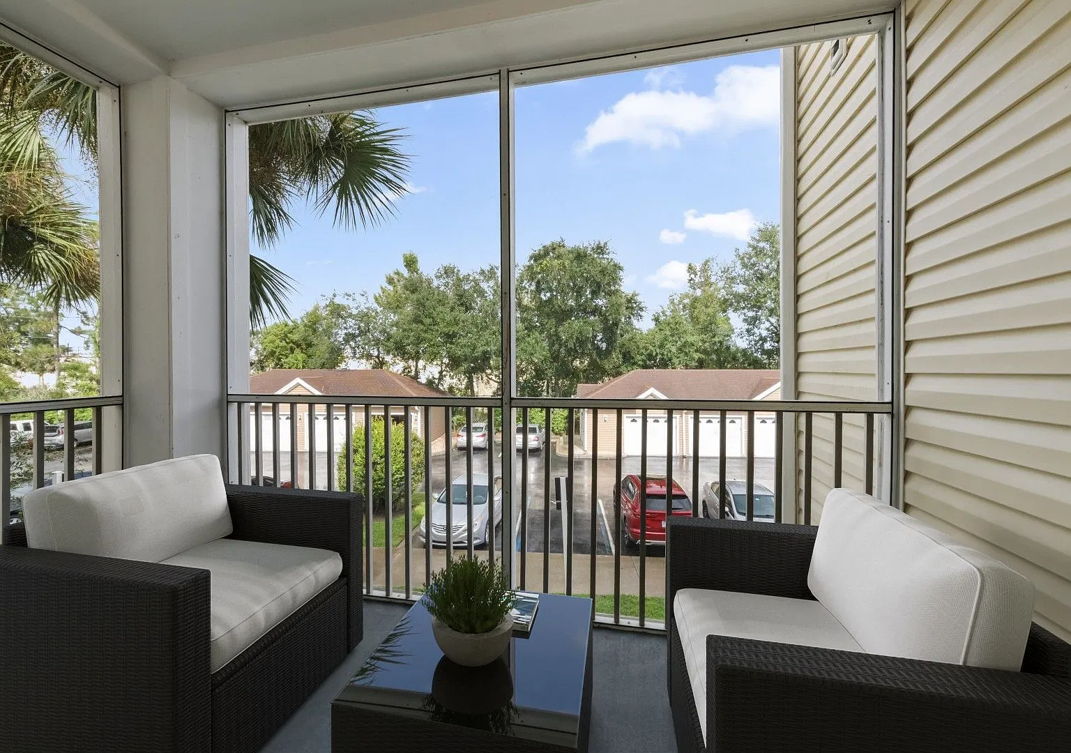 Grandeville on Saxon — Photo 4