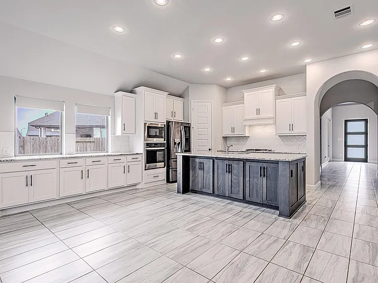 4002 Maple Glen Dr — Photo 10