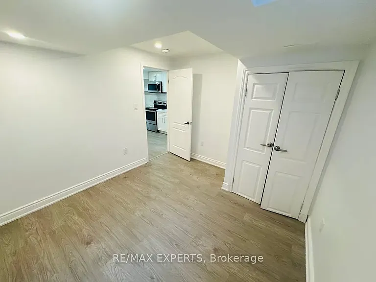117 Baffin Cres — Photo 15
