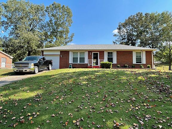 2nd image of 723 Salem Cir