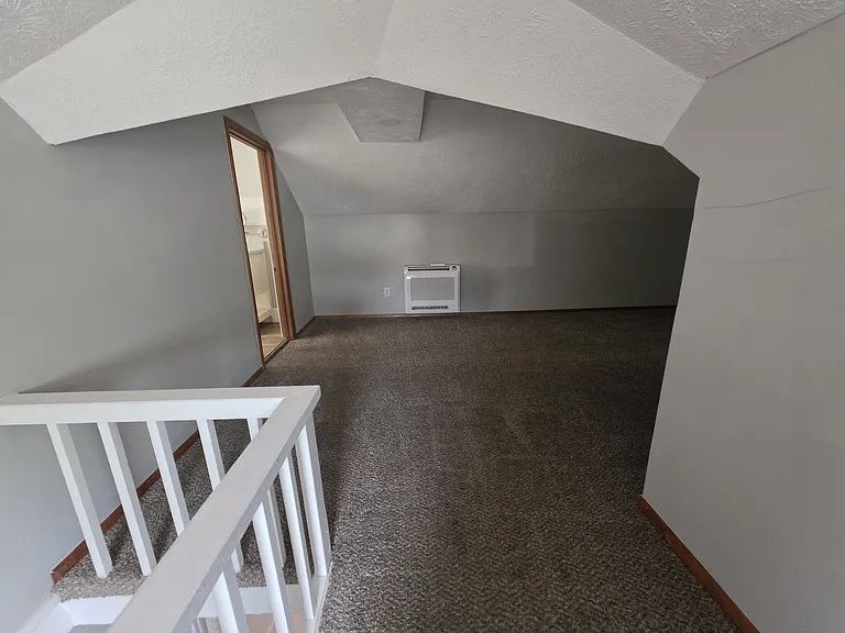4562 Charles St — Photo 9