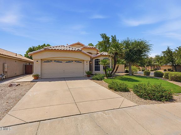 3rd image of 3801 E SAN REMO Avenue