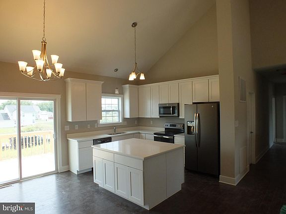 Lewis III Kitchen