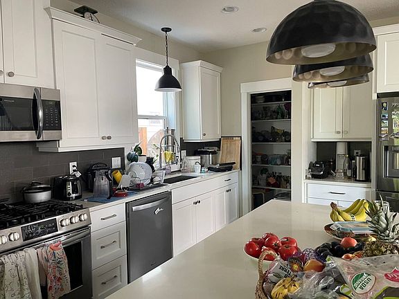 2nd image of 10218 N Barr Ave