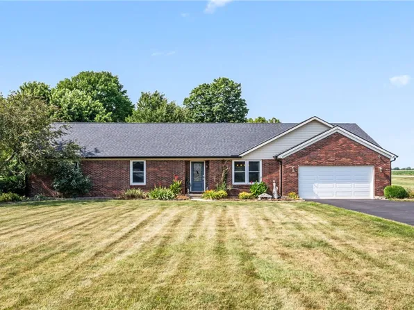 14991 Charm Hill Dr, Sidney, OH 45365