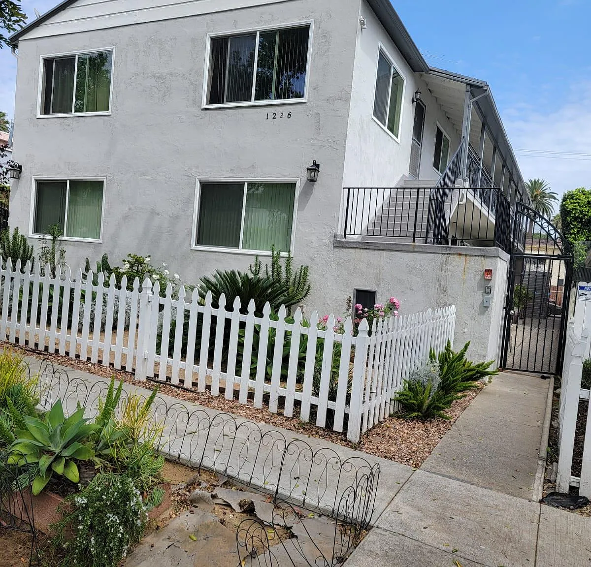 Studio, 600 sqft, $1,750 — Photo 1