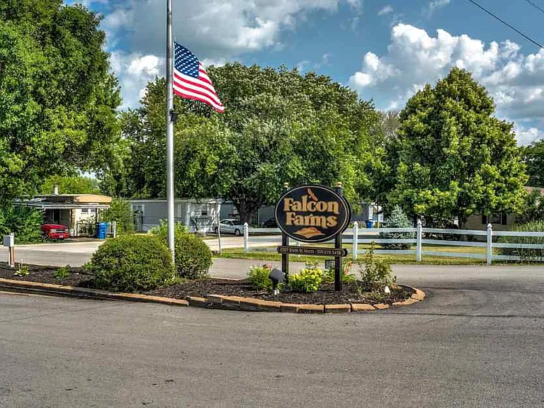 Falcon Farms — Photo 4