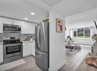 9431 Live Oak Pl APT 108, Davie, FL 33324