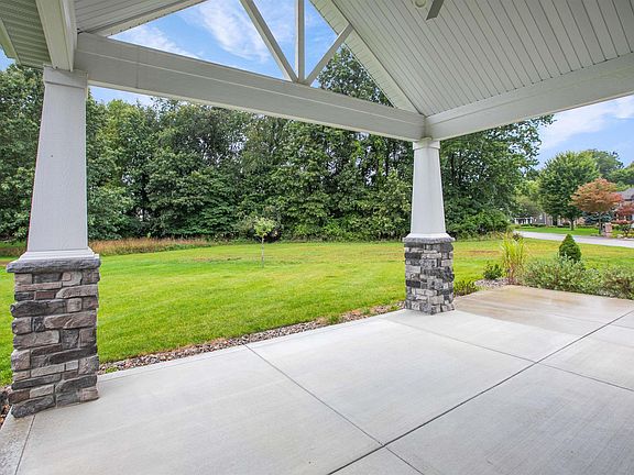 5th image of 21642 Joy Ct