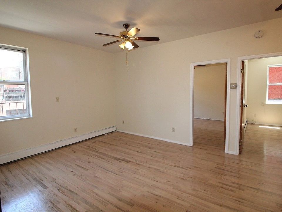 1st image of 723 6th Ave #2R