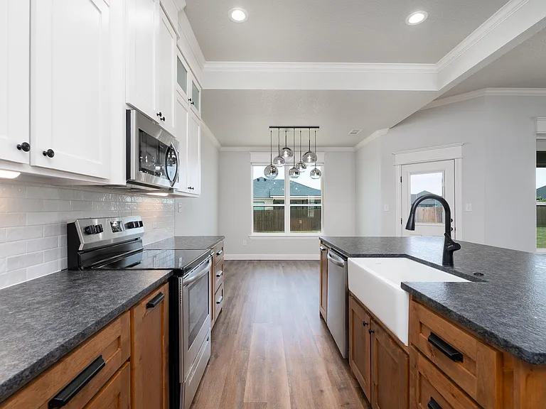 133 Bell St — Photo 12