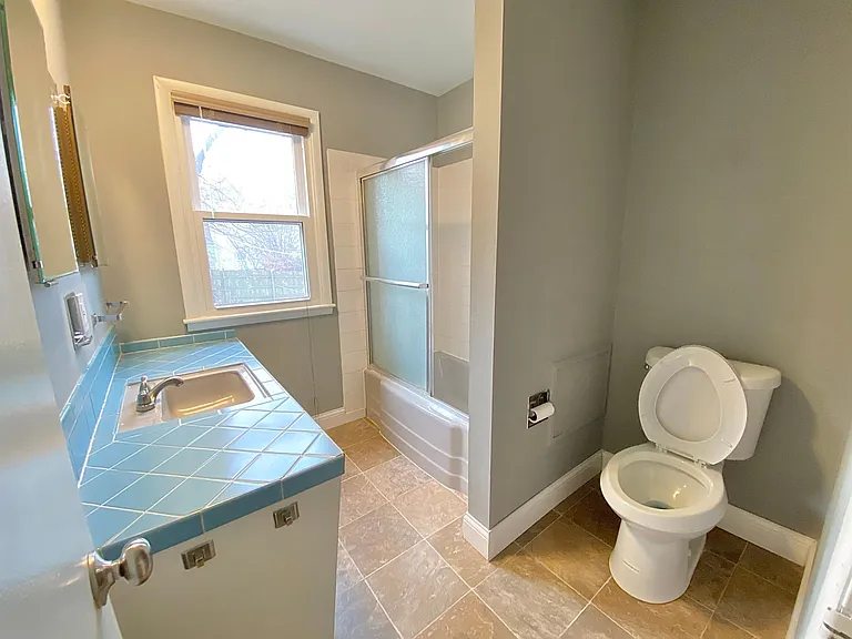 4920 Rainbow Blvd — Photo 8
