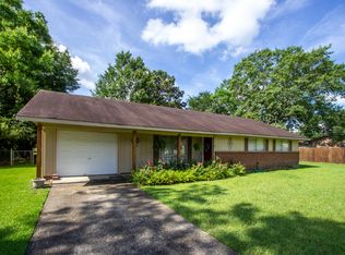 2906 Mesa Dr, Seminary, MS 39402