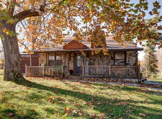 3537 N Farm Road 143, Springfield, MO 65803