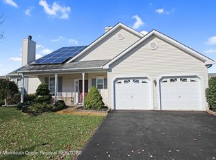 11 Carriage Rd, Whiting, NJ 08759