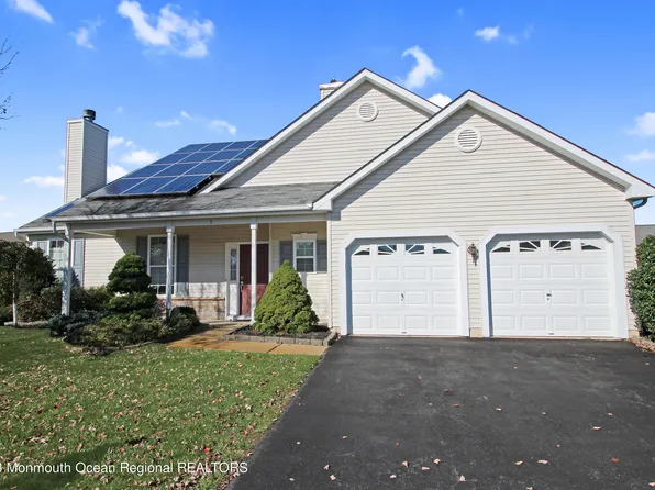11 Carriage Road, Whiting, NJ 08759