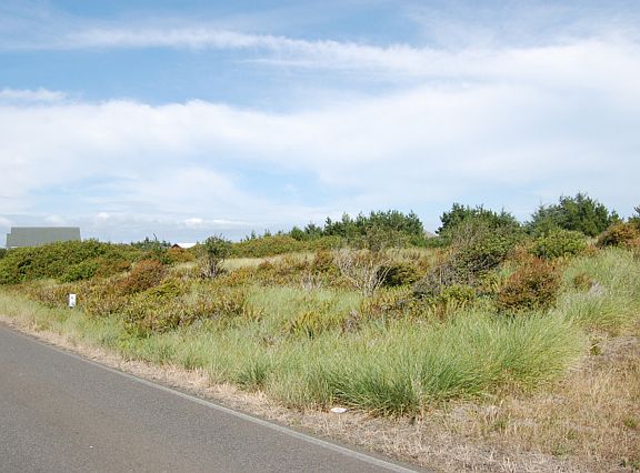 4th image of 640 Ocean Shores Blvd SW
