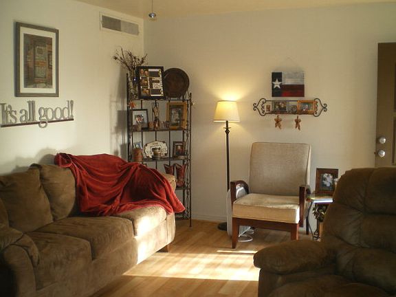 3rd image of 4302 McKnight Dr
