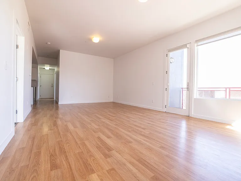 2025 Ionosphere St — Photo 10